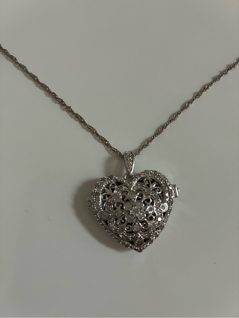 JTV 0.10ctw Round White Diamond I Love You More Silver Heart Locket & Chain-NWT